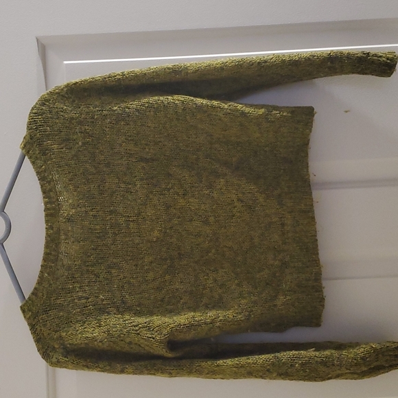 Sweater - Picture 3 of 3